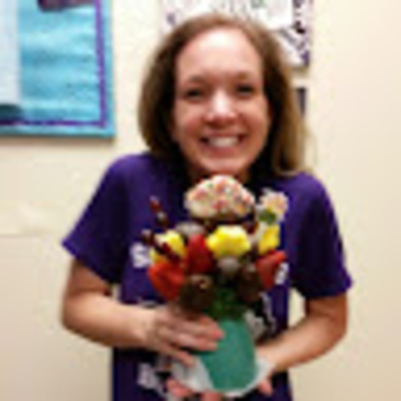 Meet your Posher, Stephanie - Picture 1 of 1